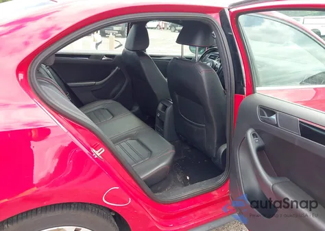 2016 Volkswagen Jetta 2.0T Gli Se z USA, uszkodzony, nr VIN 3VW4T7AJ5GM299529